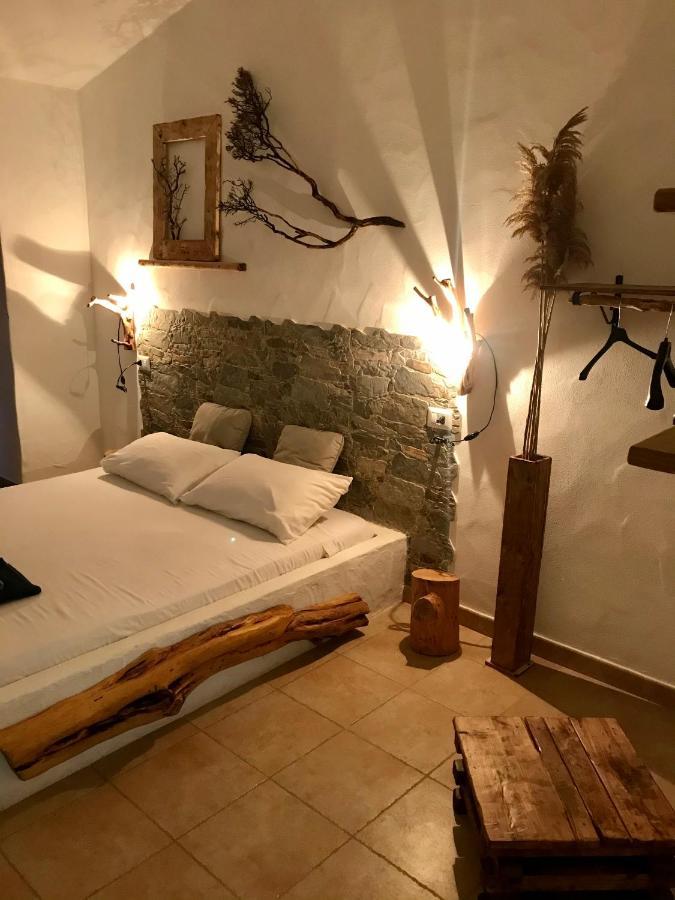 I Ginepri Bed & Breakfast Teulada Bagian luar foto